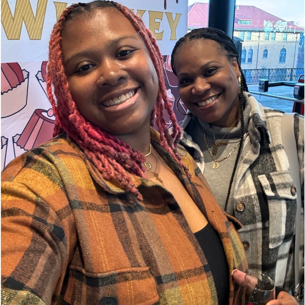 Meet your Posher, Danisha